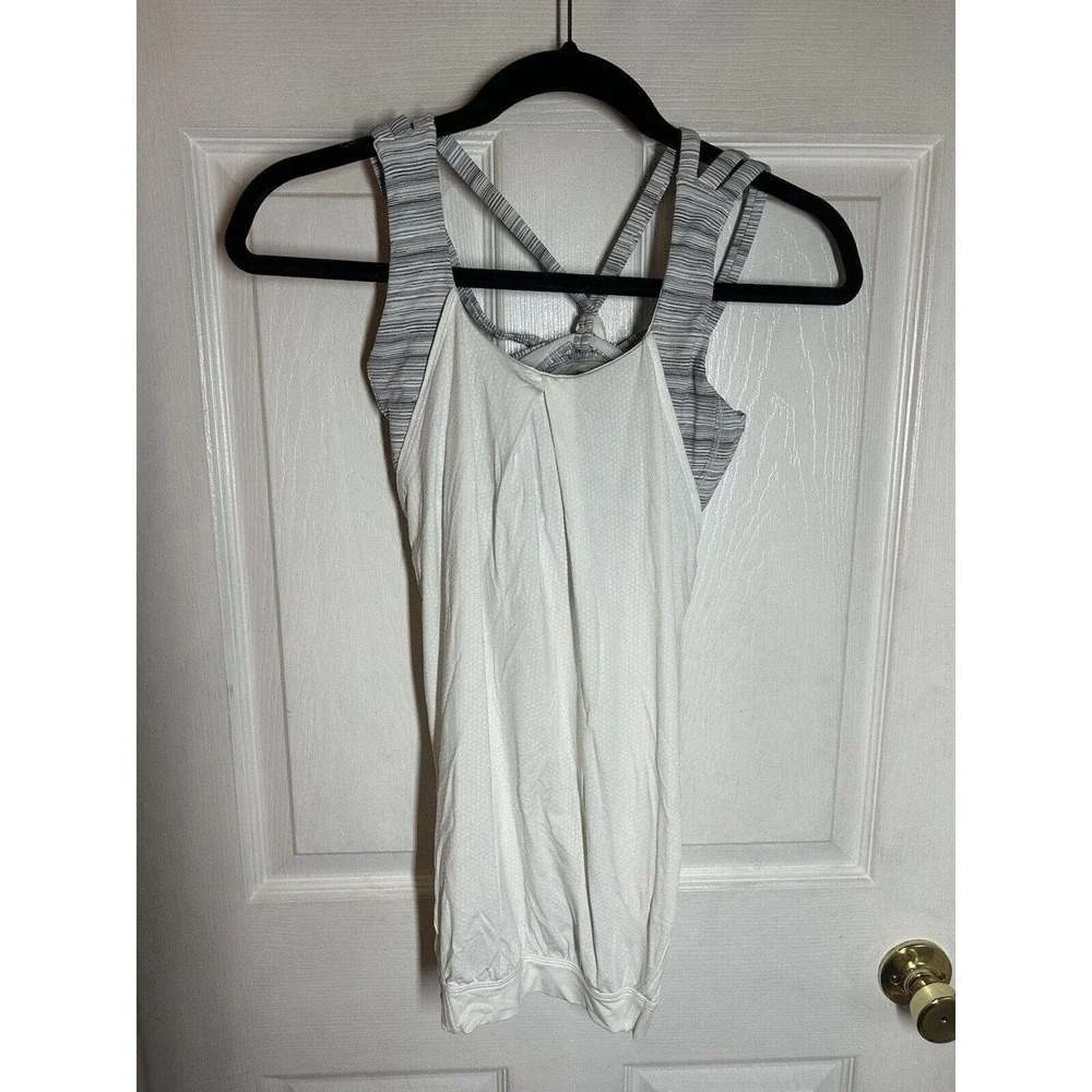Lululemon Nouveau Limits Tank Cyber Stripe White Silver Built In Sports Bra Sz 6